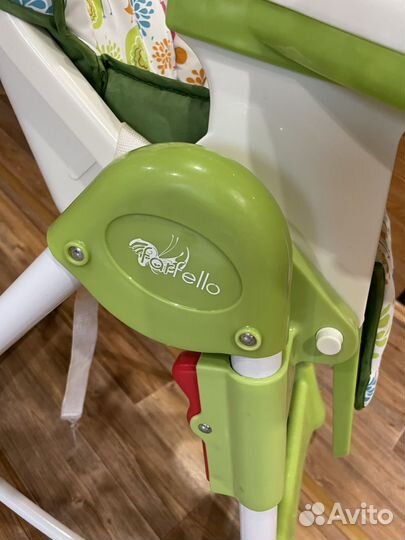 Детский стульчик для кормления