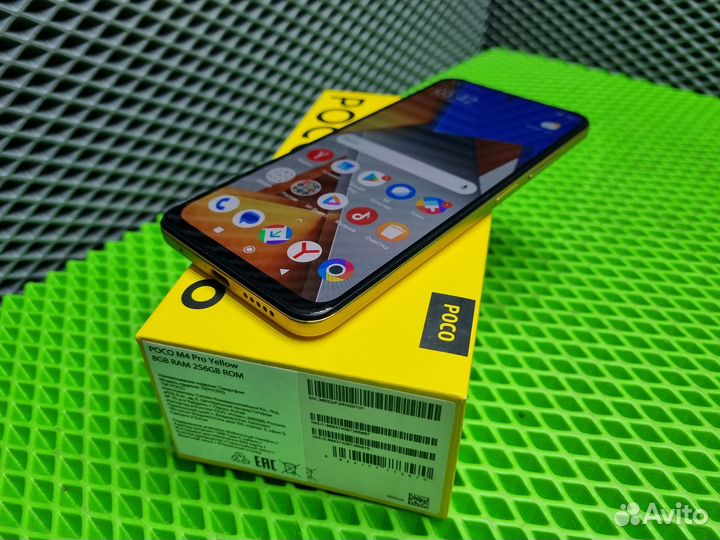 Смартфон poco M4 Pro 4G 8/256 гб как новый