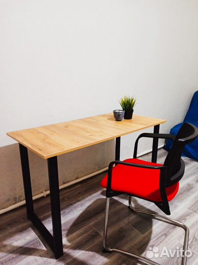 Компьютерный стол в стиле лофт