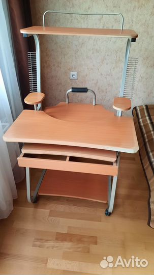 Компьютерный стол бу