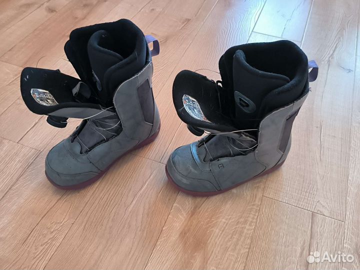 Сноуборд с креплением Custom Smalls