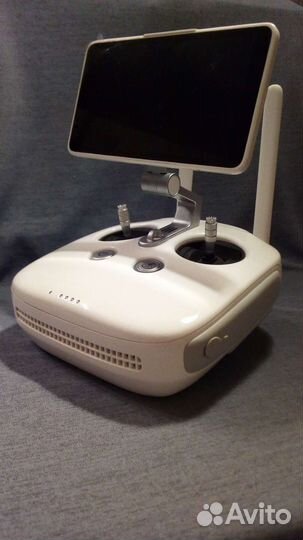 Пульт управления DJI Phantom 4 Pro с экраном