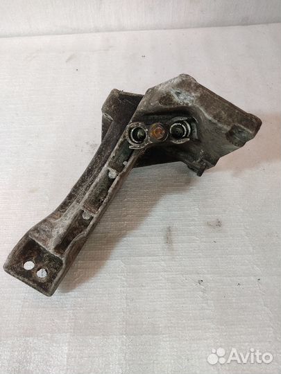 Кронштейн двигателя левый bmw 5 e39 м62