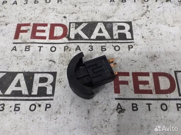 Кнопка аварийной сигнализации Opel Astra G Z17DTH