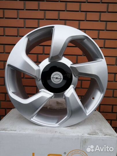 Диски R18 Opel Astra