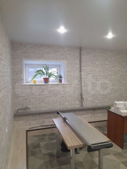 Свободного назначения, 200 м²