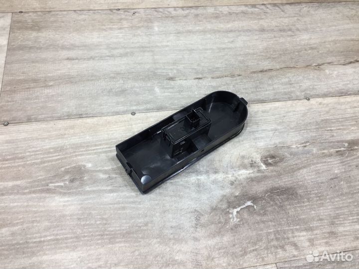 Кнопка стеклоподъемника правая Astra H / Астра Н