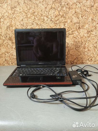 Нетбук Самсунг Q310