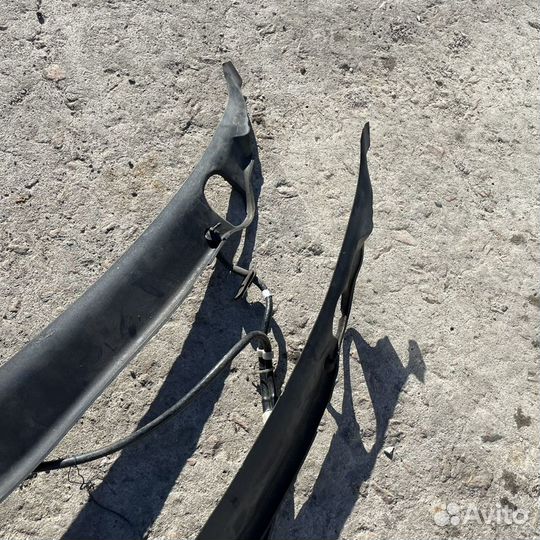 Молдинг ветрового стекла Мерседес Вито 638