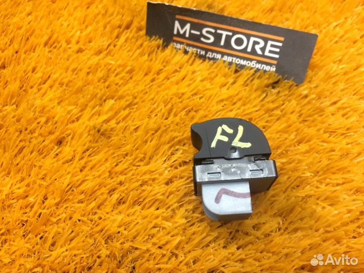 Кнопка стеклоподъемника передняя левая Audi A4