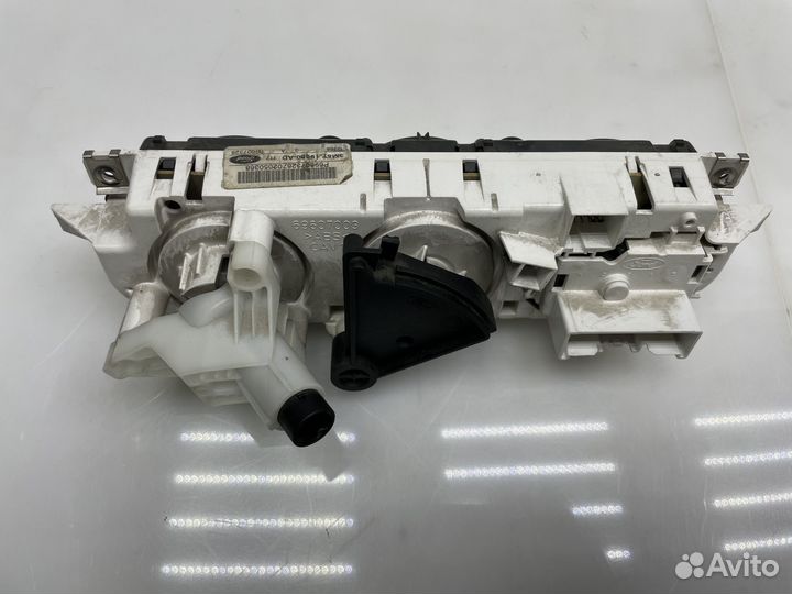 Блок управления климатом/печкой Ford Focus 2 дорес