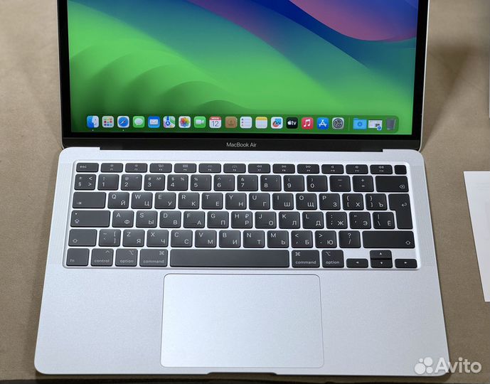 Apple MacBook Air 13 2020 (i7-1060NG7/16GB/256SSD)