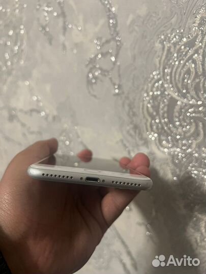iPhone 8 Plus, 64 ГБ