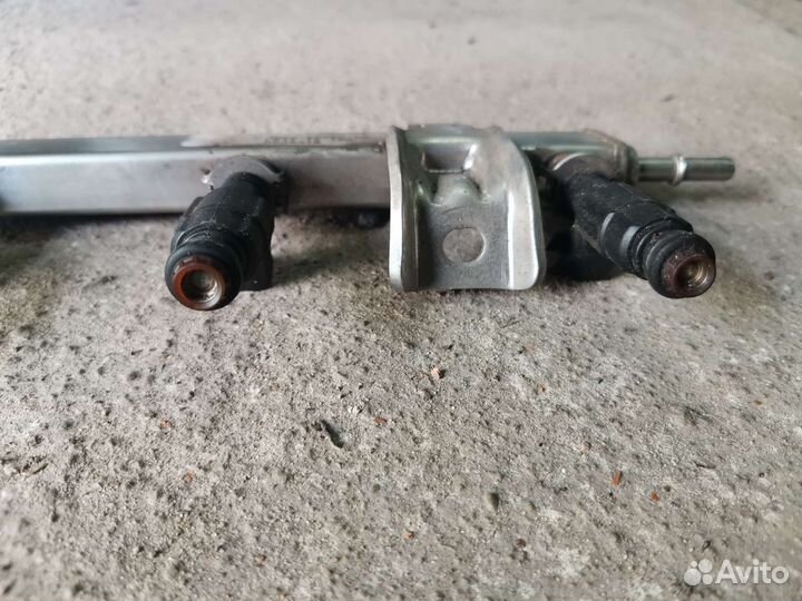 Ford 1,8 125л.с. Топливная рампа с форсунками