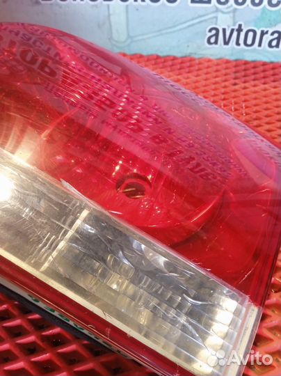 Фонарь задний правый Volkswagen Touareg