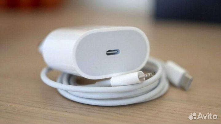 Зарядное устройство на iPhone