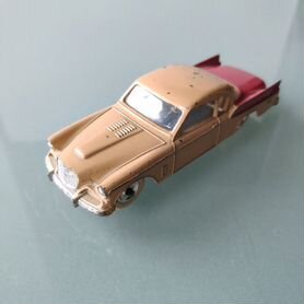 Модель автомобиля Dinky Toys England