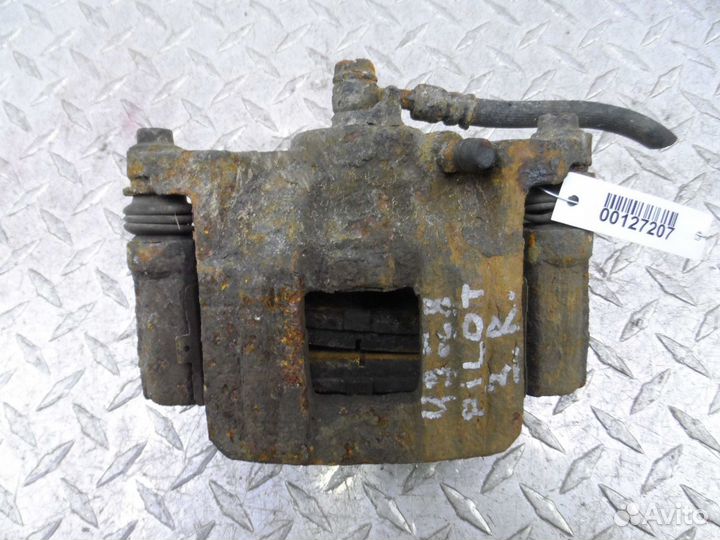 Суппорт задний правый Honda Pilot 2