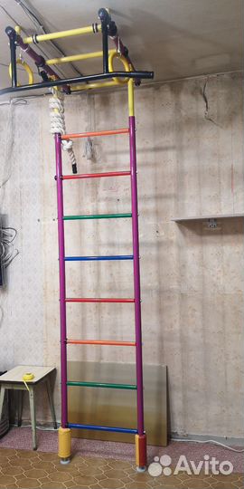 Детская шведская стенка. Спортивная лестница
