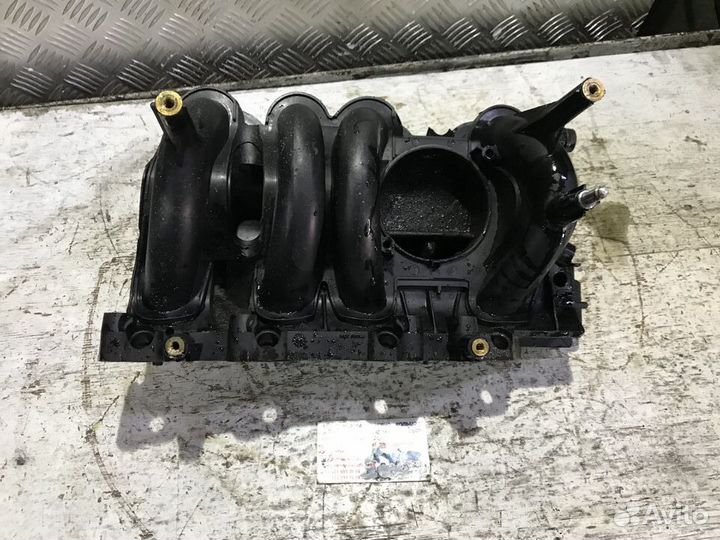 Коллектор впускной Рено Логан renault Logan 8кл