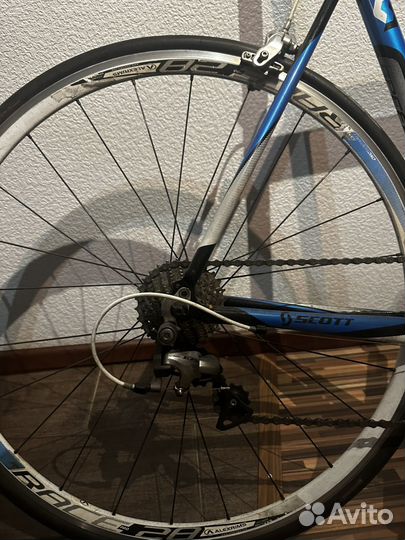 Шоссейный велосипед scott