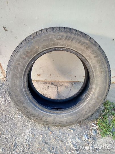 Bridgestone WT17 15/15.5 R15