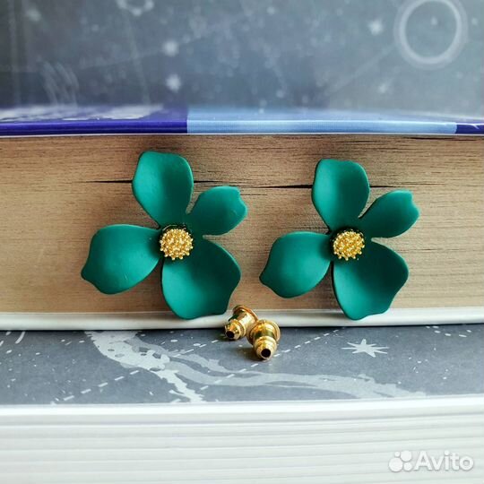 Серьги женские, цветы
