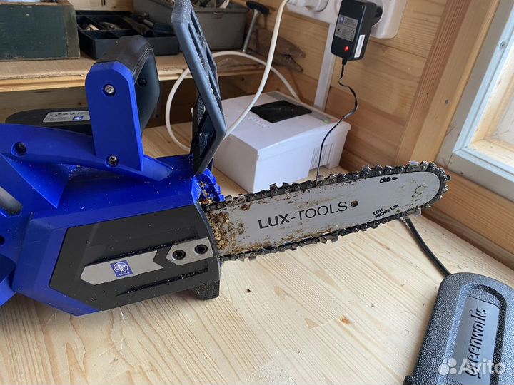 Аккумуляторная цепная пила