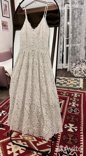 Кружевное платье белое