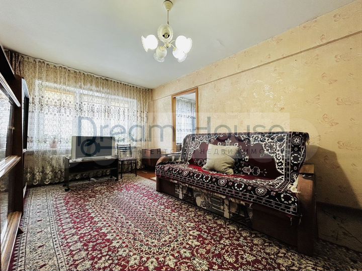 3-к. квартира, 55 м², 1/5 эт.