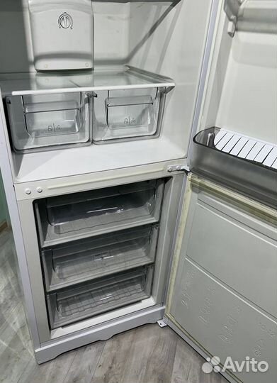 Холодильник hotpoint ariston бу no frost