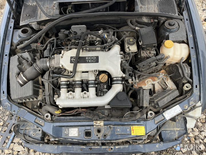 Двигатель Опель Вектра Б X25хе