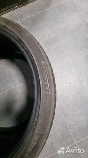 Pirelli P Zero 285/35 R23 и 325/30 R23