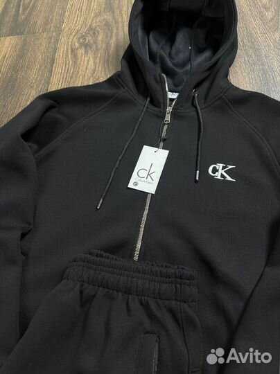 Спортивные костюмы Calvin Klein