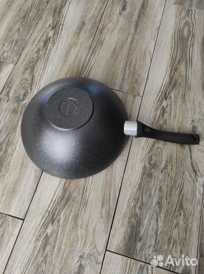 Сковорода WOK