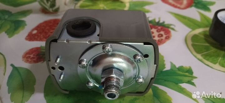 Реле давления воды с манометром (комплект)