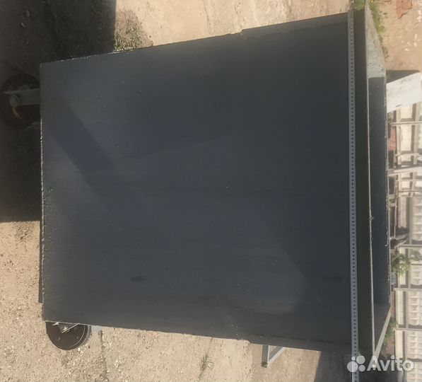 Бак для мусора металлический на колесиках