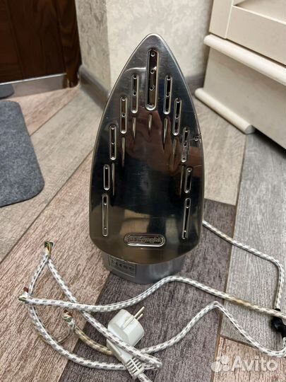 Утюг delonghi
