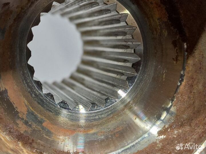 Кулак (цапфа) передний левый Chevrolet Aveo T200