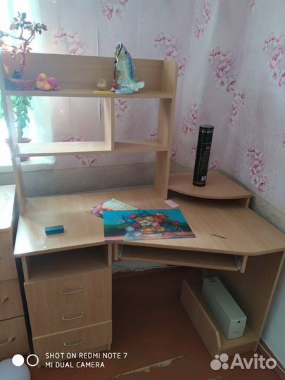 Компьютерный стол