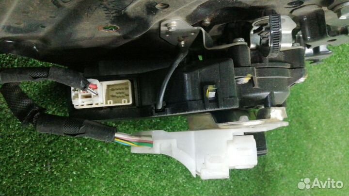 Механизм открывания двери Toyota Estima Правый Зад