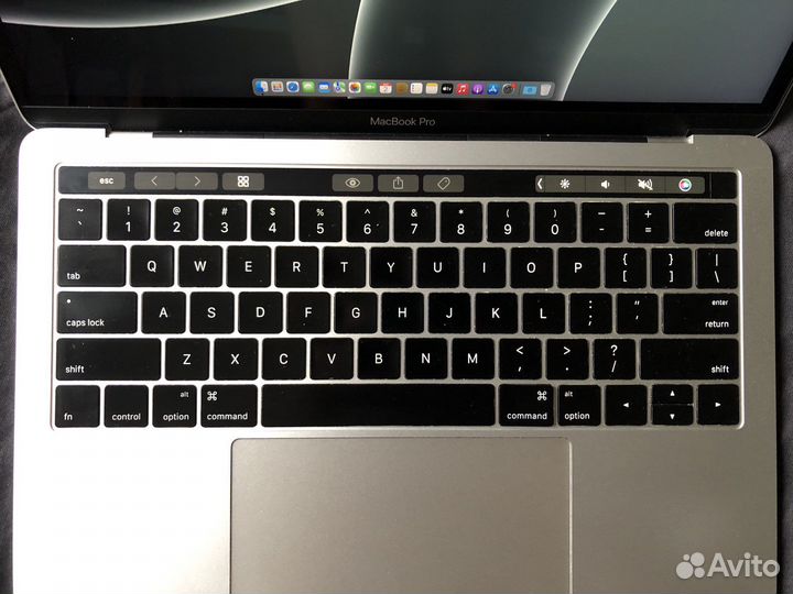 Macbook pro 13 touch bar