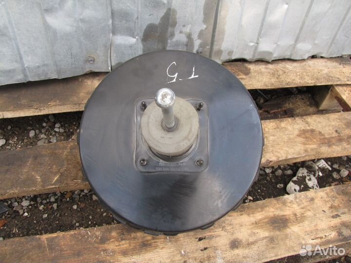 Усилитель тормозов Volkswagen Transporter T5