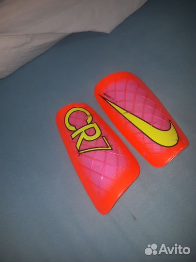 Щитки футбольные nike