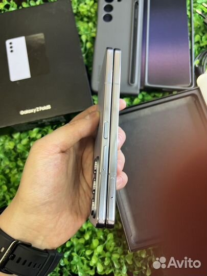 Samsung Galaxy Z Fold5, 12/512 ГБ