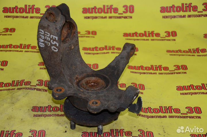 Поворотный кулак передний правый Ford Focus 2