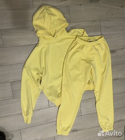 Костюм спортивный