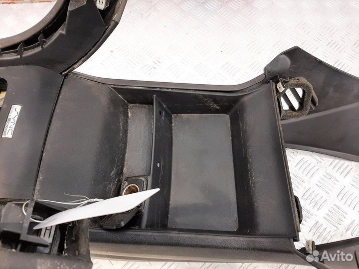 Подлокотник для Ford Fusion (USA) 2 DS7Z5406024AB