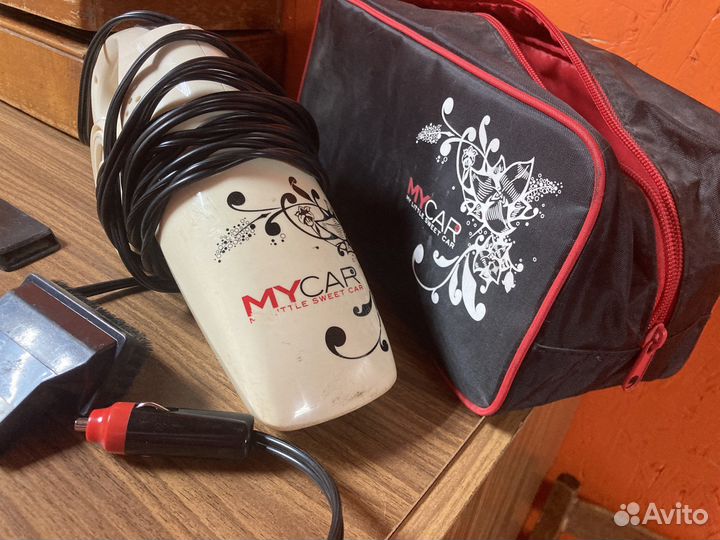 Автомобильный пылесос