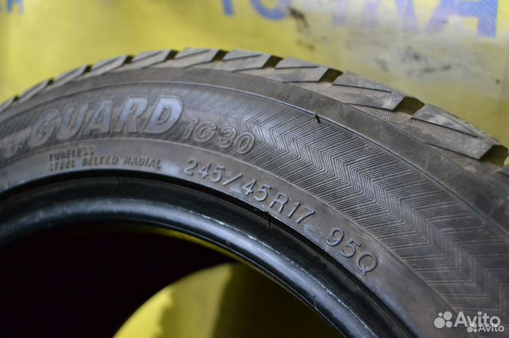 Yokohama Ice Guard IG30 245/45 R17